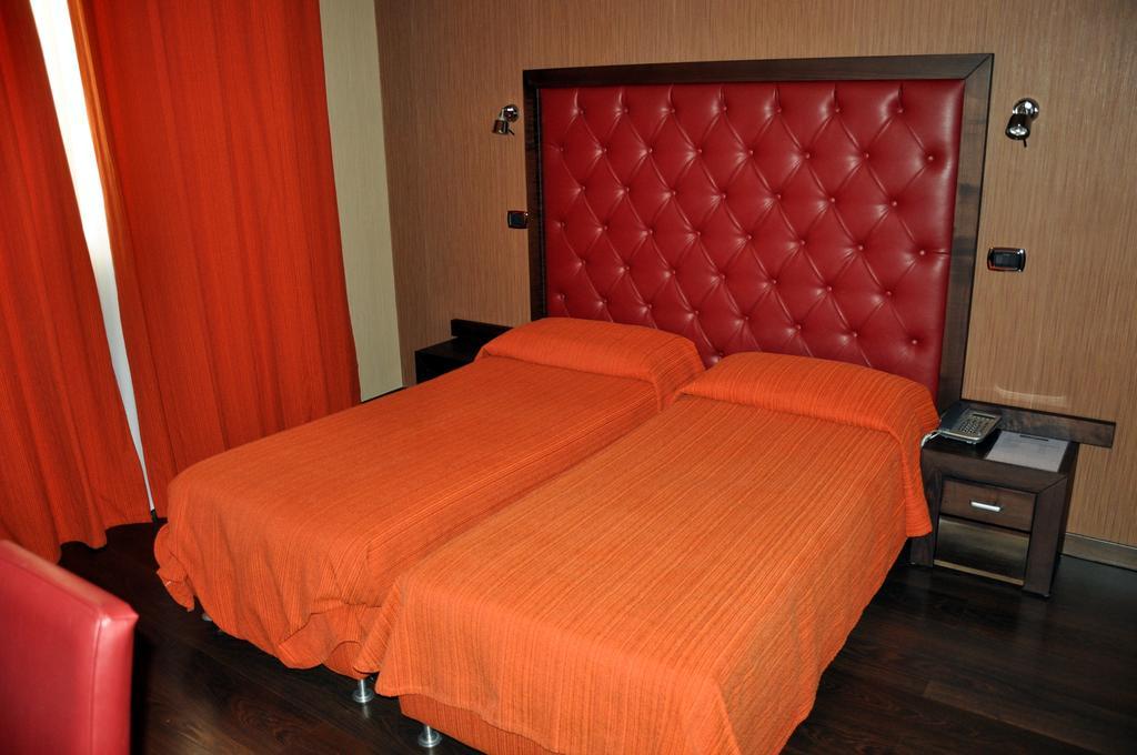 Hotel Fontana Del Re Ariano Irpino Zimmer foto
